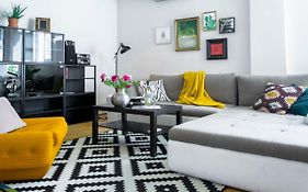 Pollock Apartment In Old Town